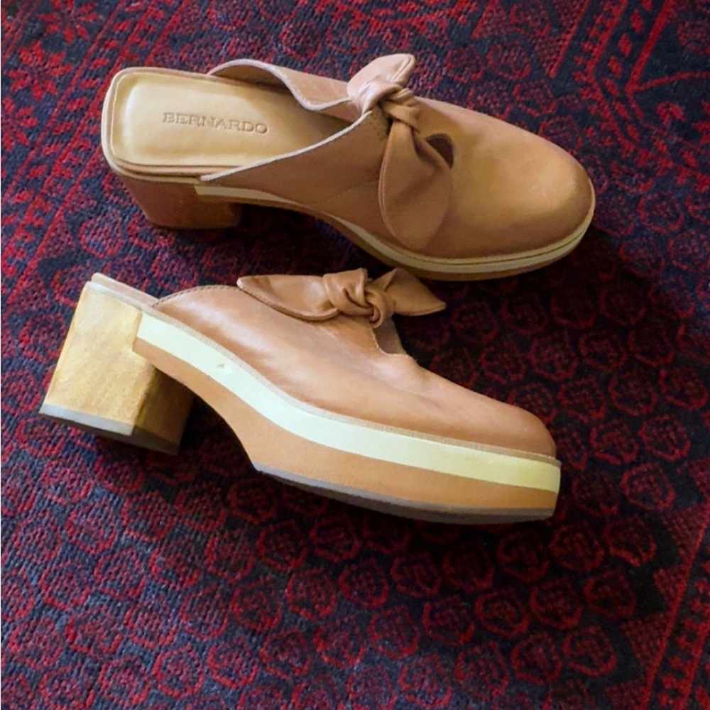Clogs 🐝🌸